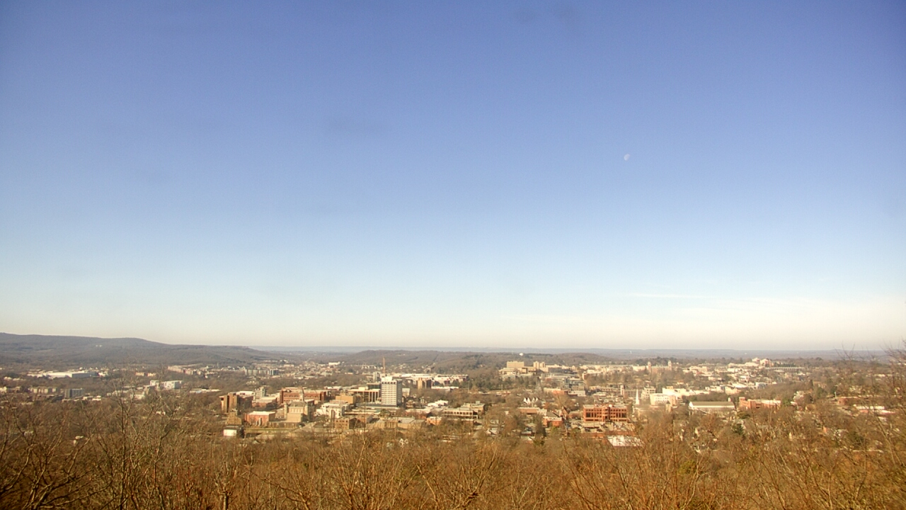 Thumbnail for current weather camera view from Mt. Sequoyah in Fayetteville, Arkansas