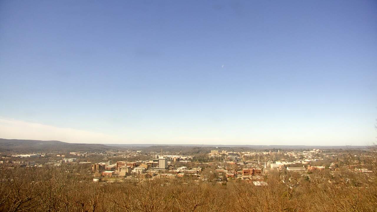 Thumbnail for current weather camera view from Mt. Sequoyah in Fayetteville, Arkansas