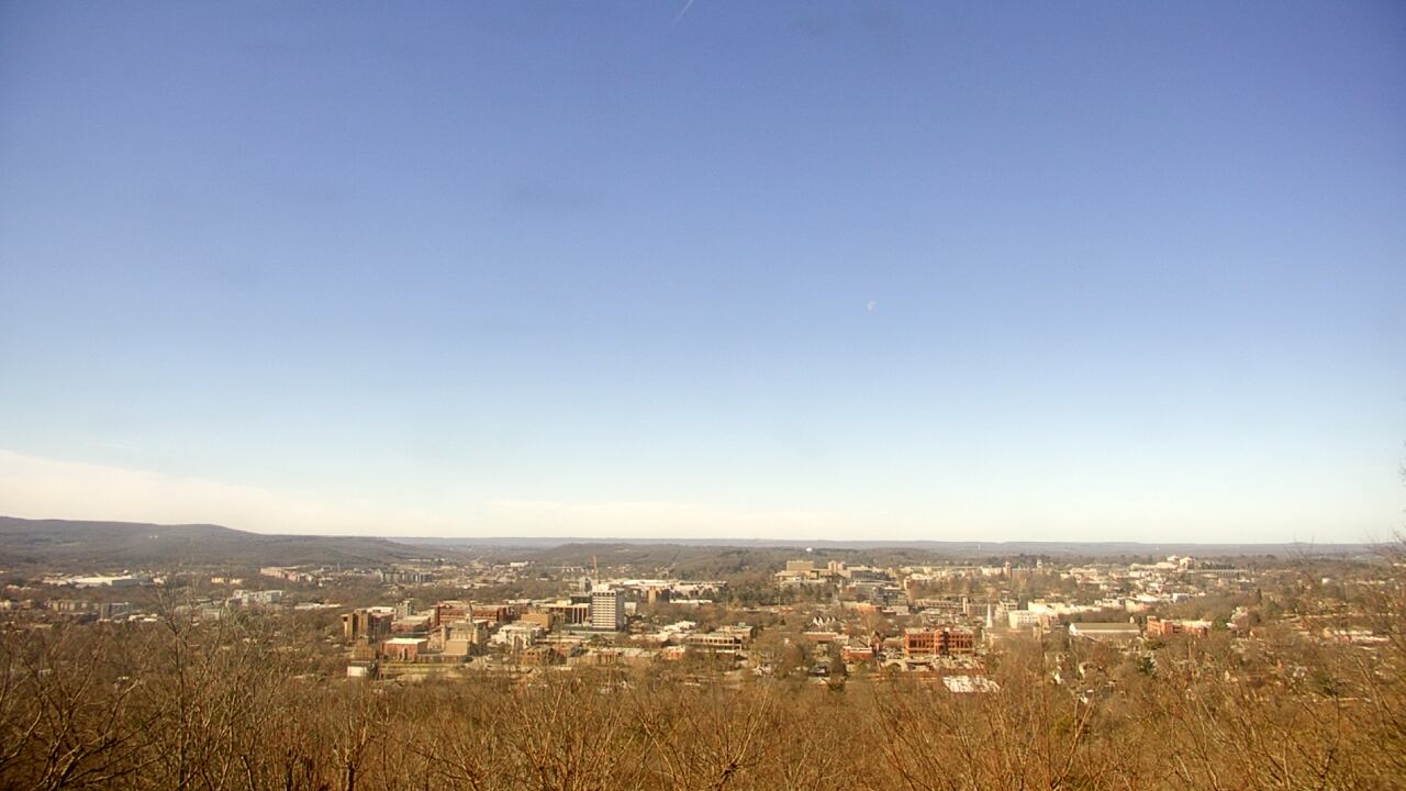 Thumbnail for current weather camera view from Mt. Sequoyah in Fayetteville, Arkansas