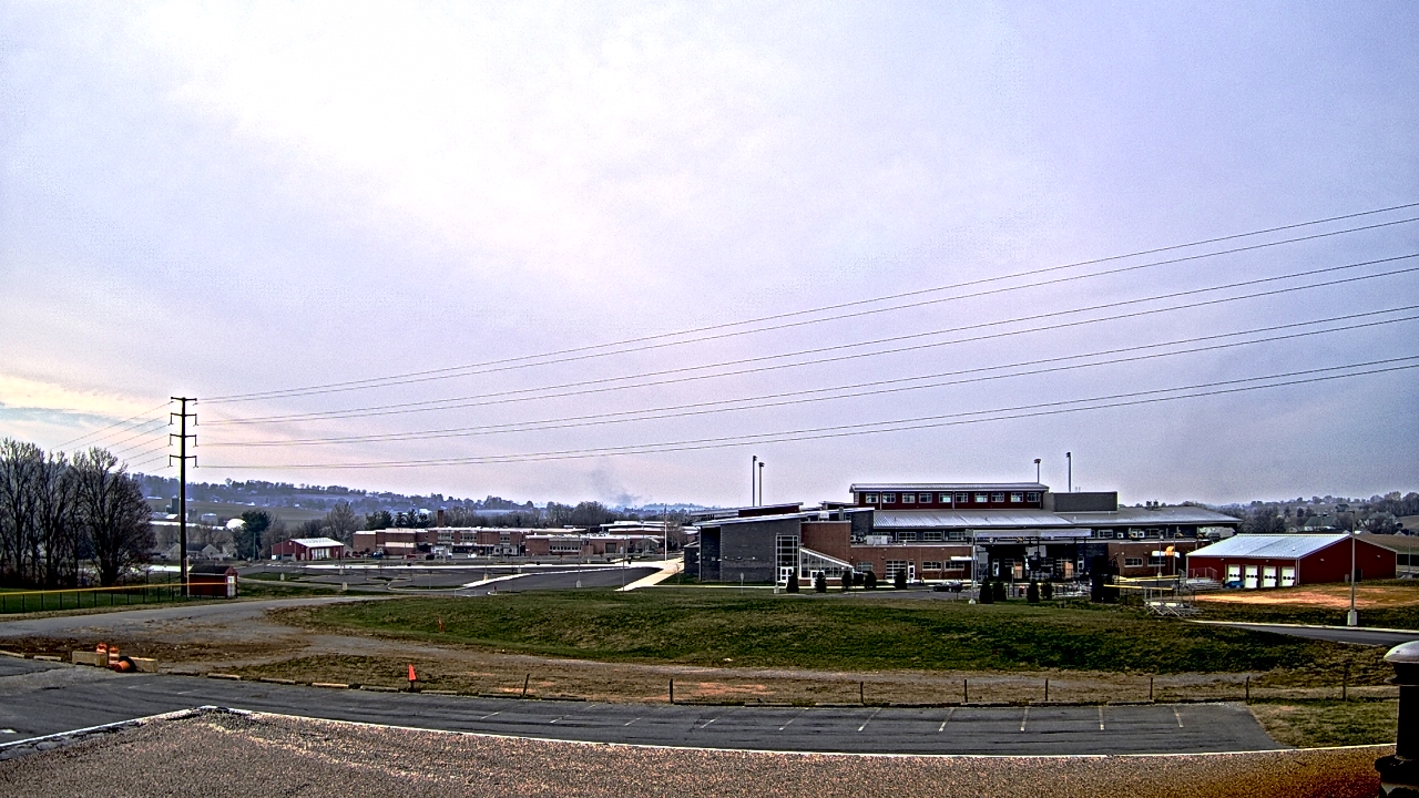 Thumbnail for current weather camera view from Pequea Valley IS in Gordonville, Pennsylvania