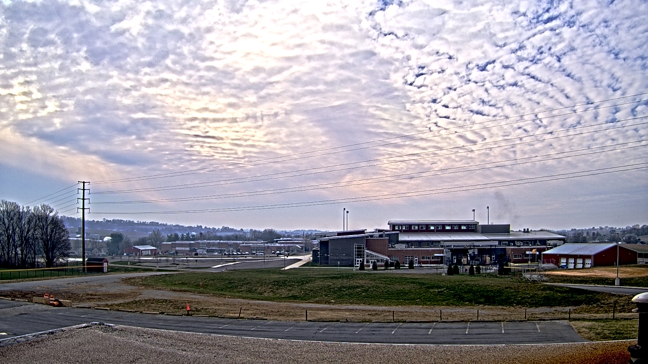Thumbnail for current weather camera view from Pequea Valley IS in Gordonville, Pennsylvania