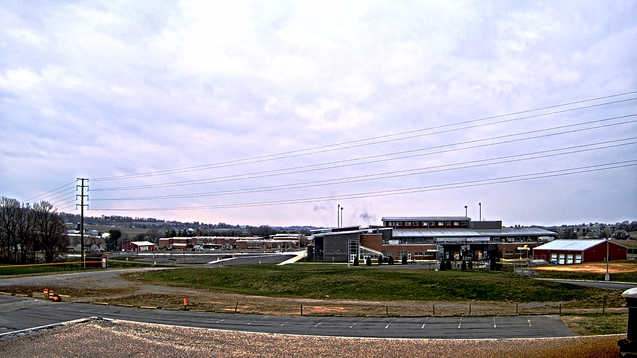 Thumbnail for current weather camera view from Pequea Valley IS in Gordonville, Pennsylvania