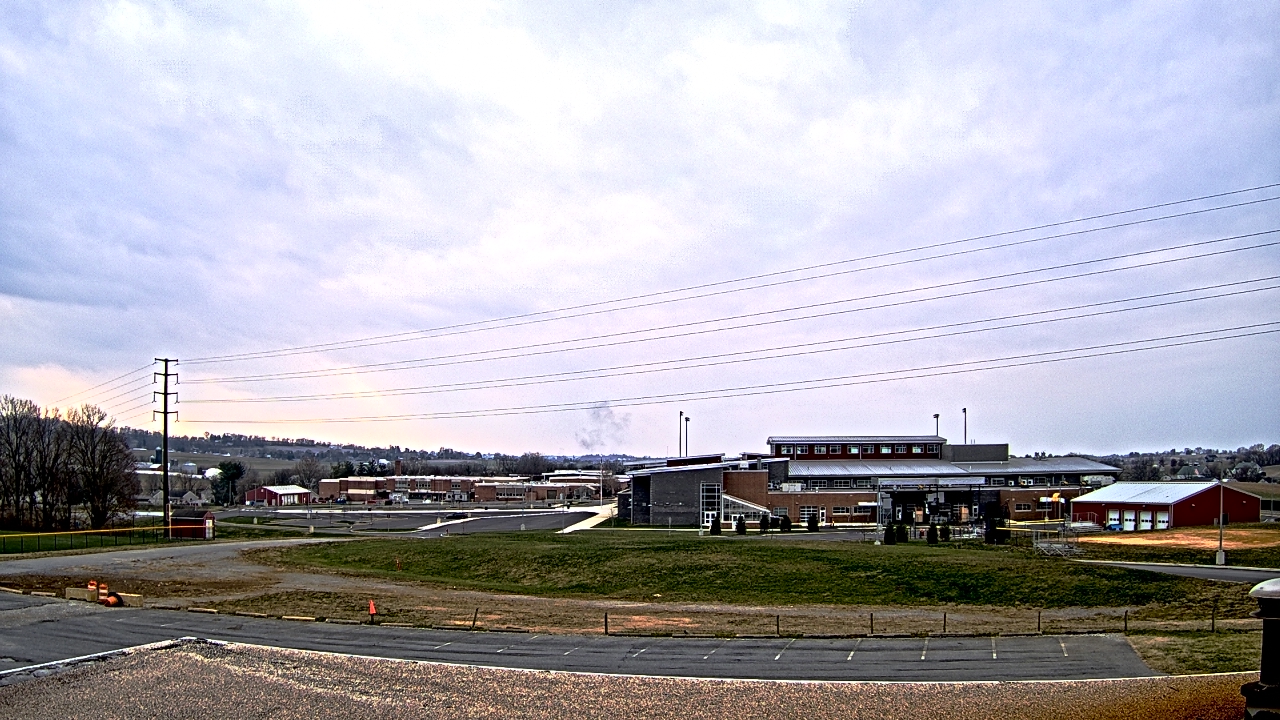Thumbnail for current weather camera view from Pequea Valley IS in Gordonville, Pennsylvania