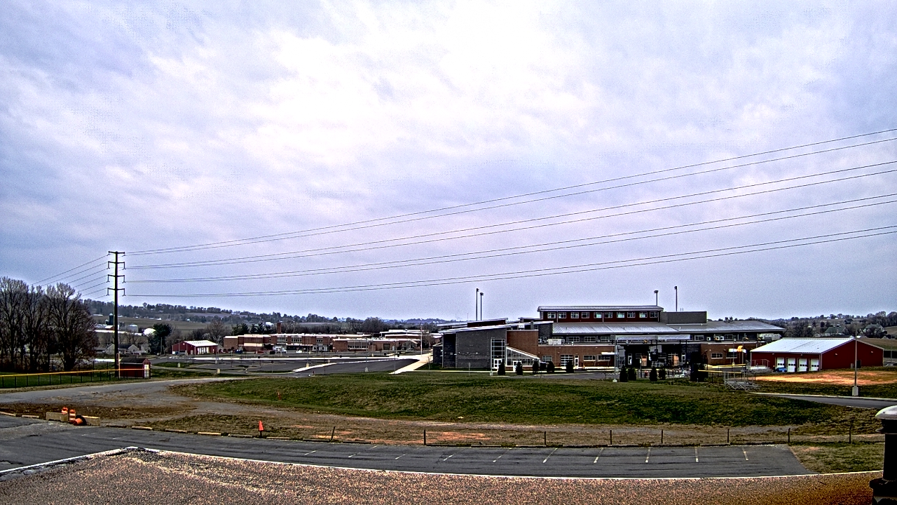 Thumbnail for current weather camera view from Pequea Valley IS in Gordonville, Pennsylvania