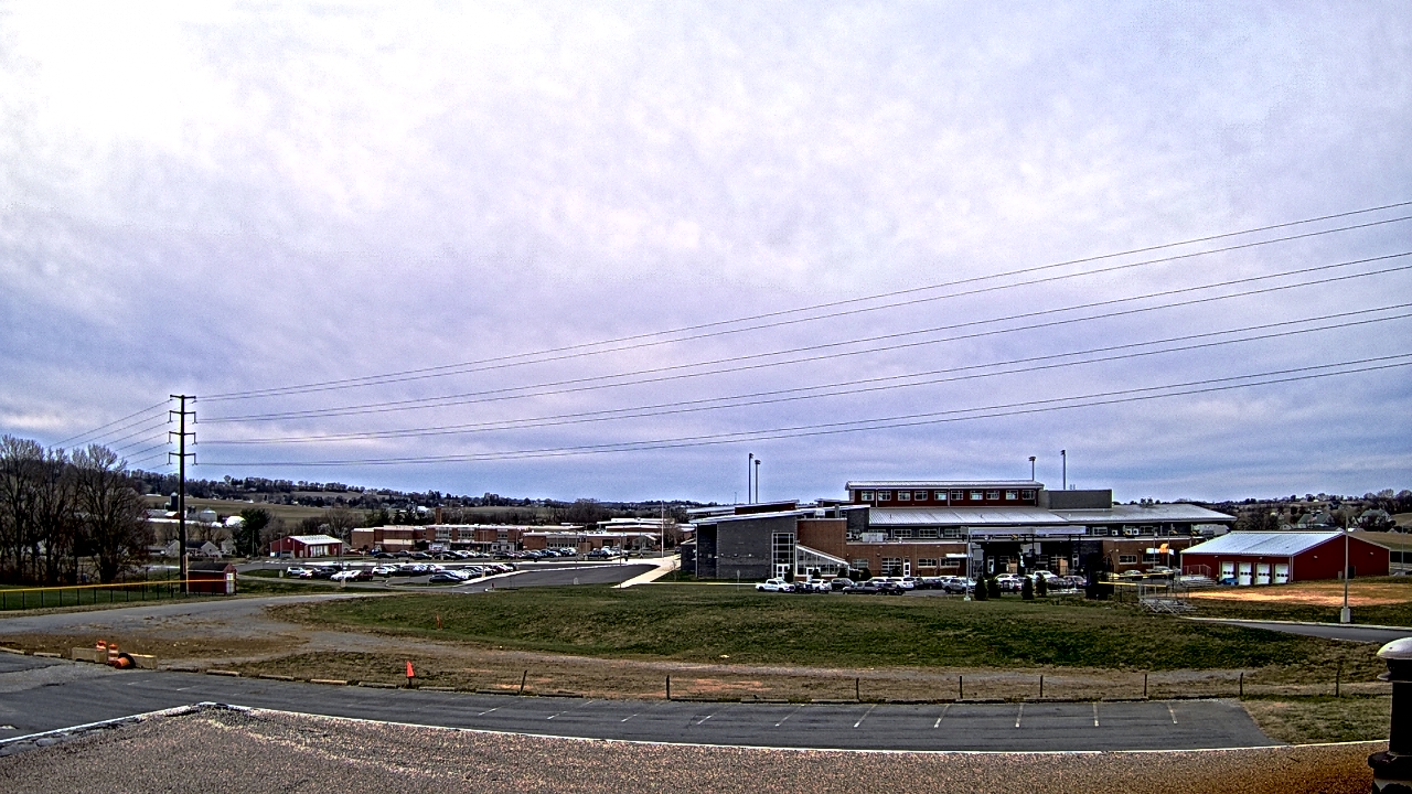 Thumbnail for current weather camera view from Pequea Valley IS in Gordonville, Pennsylvania