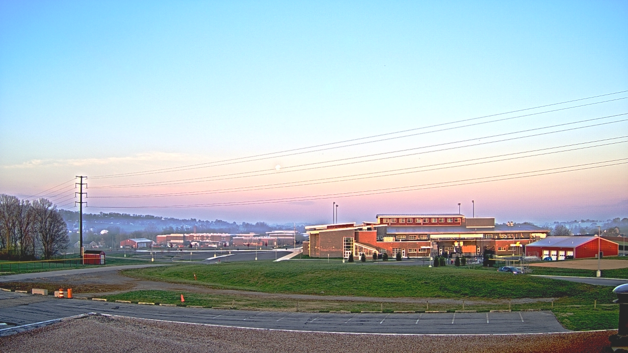 Thumbnail for current weather camera view from Pequea Valley IS in Gordonville, Pennsylvania