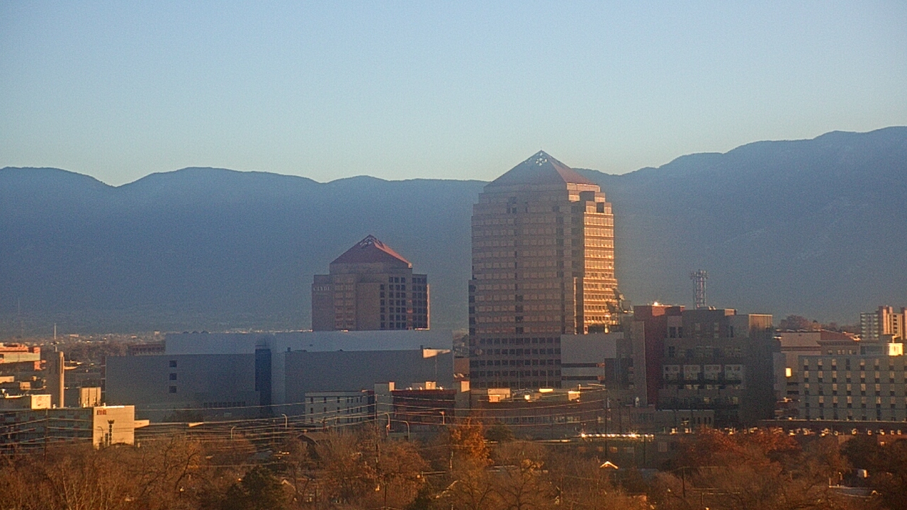 Thumbnail for current weather camera view from KOB-TV in Albuquerque, New Mexico