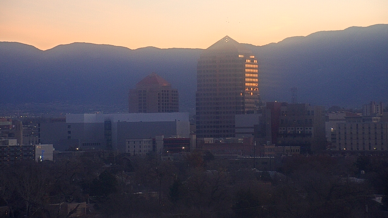 Thumbnail for current weather camera view from KOB-TV in Albuquerque, New Mexico