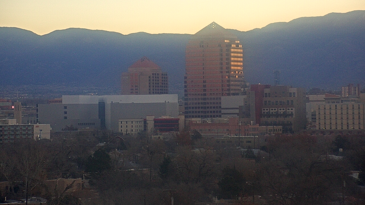 Thumbnail for current weather camera view from KOB-TV in Albuquerque, New Mexico