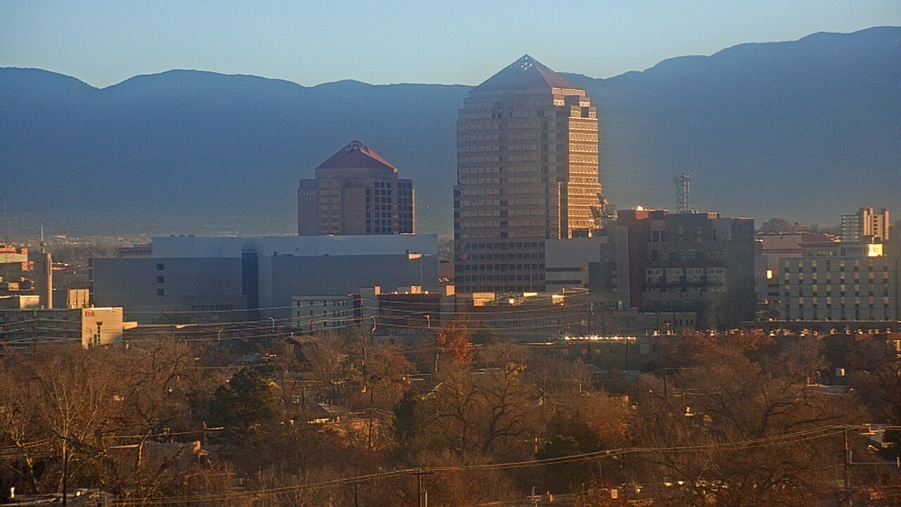 Thumbnail for current weather camera view from KOB-TV in Albuquerque, New Mexico