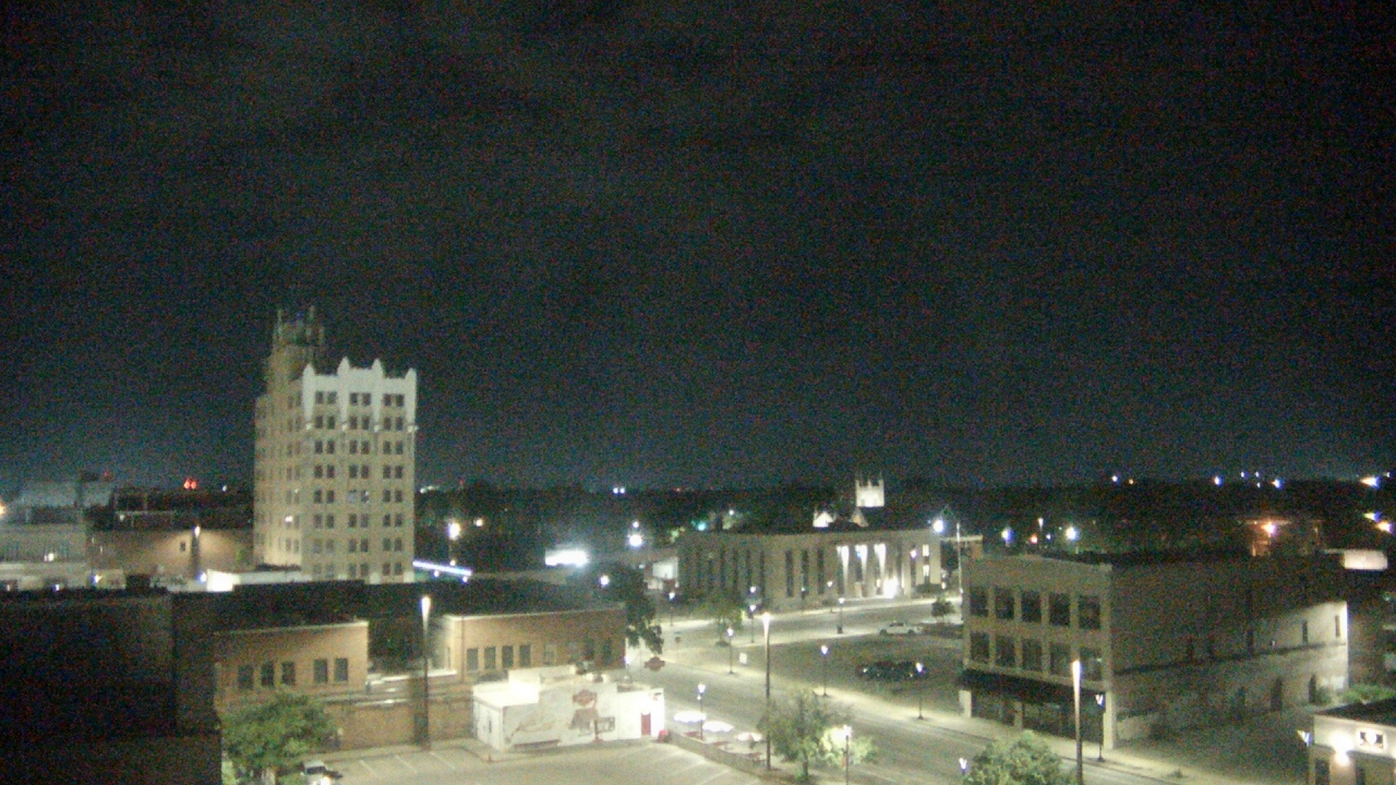 Thumbnail for current weather camera view from KSAL Radio - Salina city in Salina, Kansas