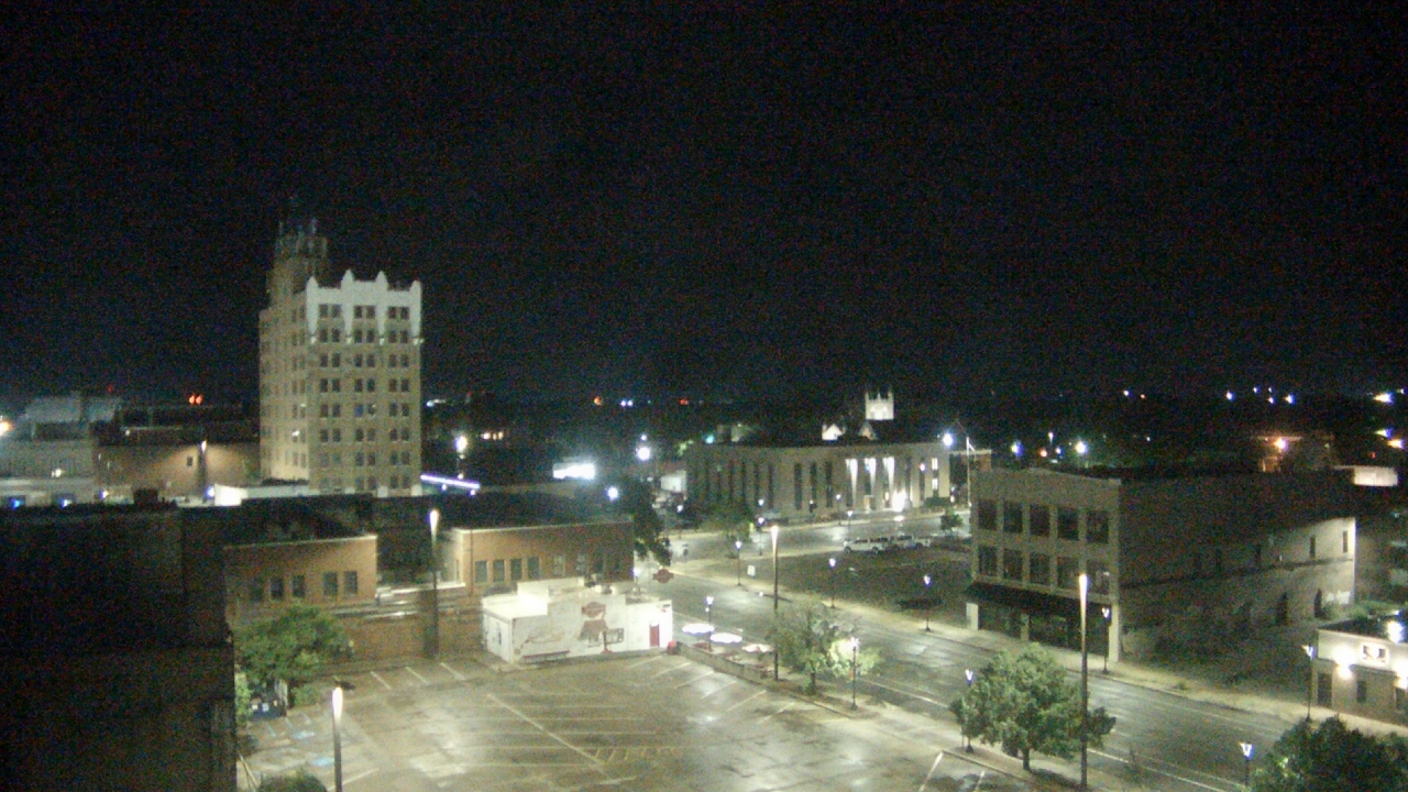 Thumbnail for current weather camera view from KSAL Radio - Salina city in Salina, Kansas