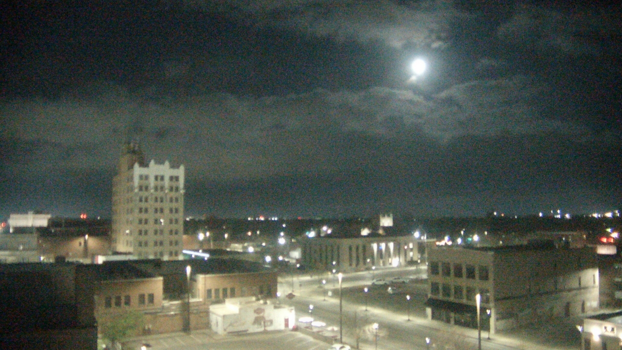 Thumbnail for current weather camera view from KSAL Radio - Salina city in Salina, Kansas