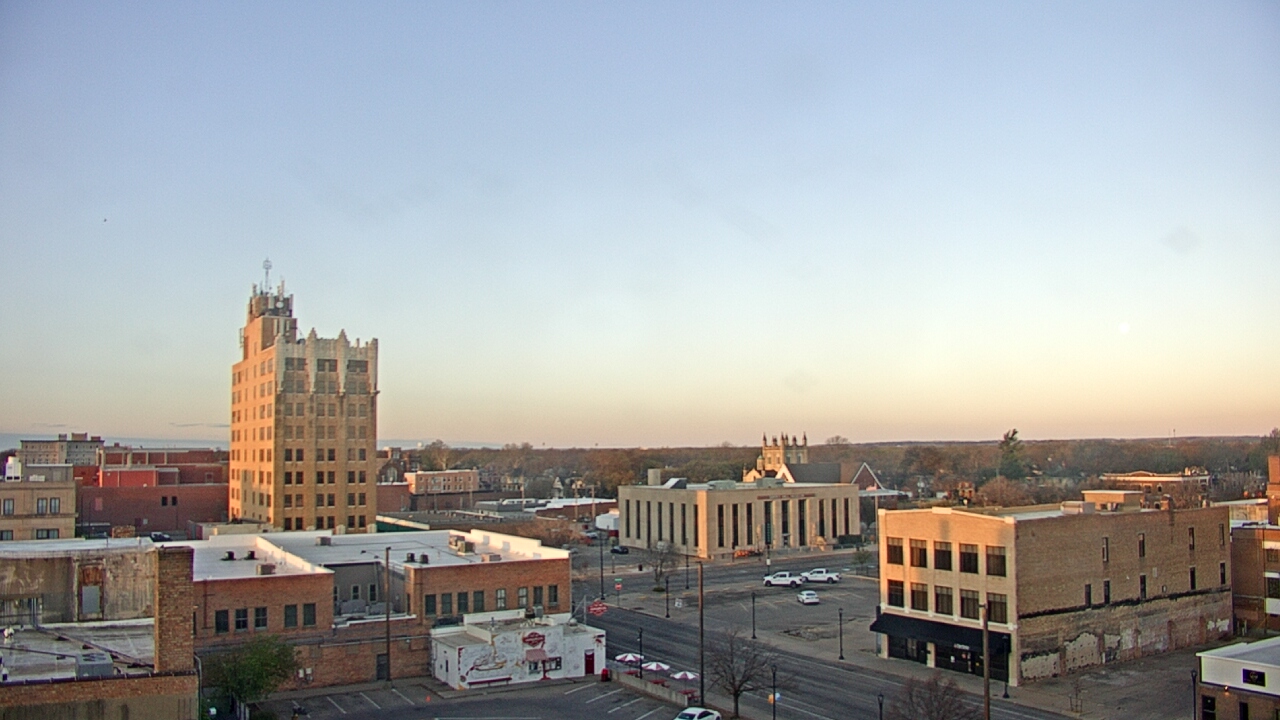 Thumbnail for current weather camera view from KSAL Radio - Salina city in Salina, Kansas