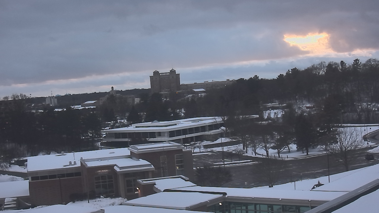 Thumbnail for current weather camera view from Kellogg Community College in Battle Creek, Michigan