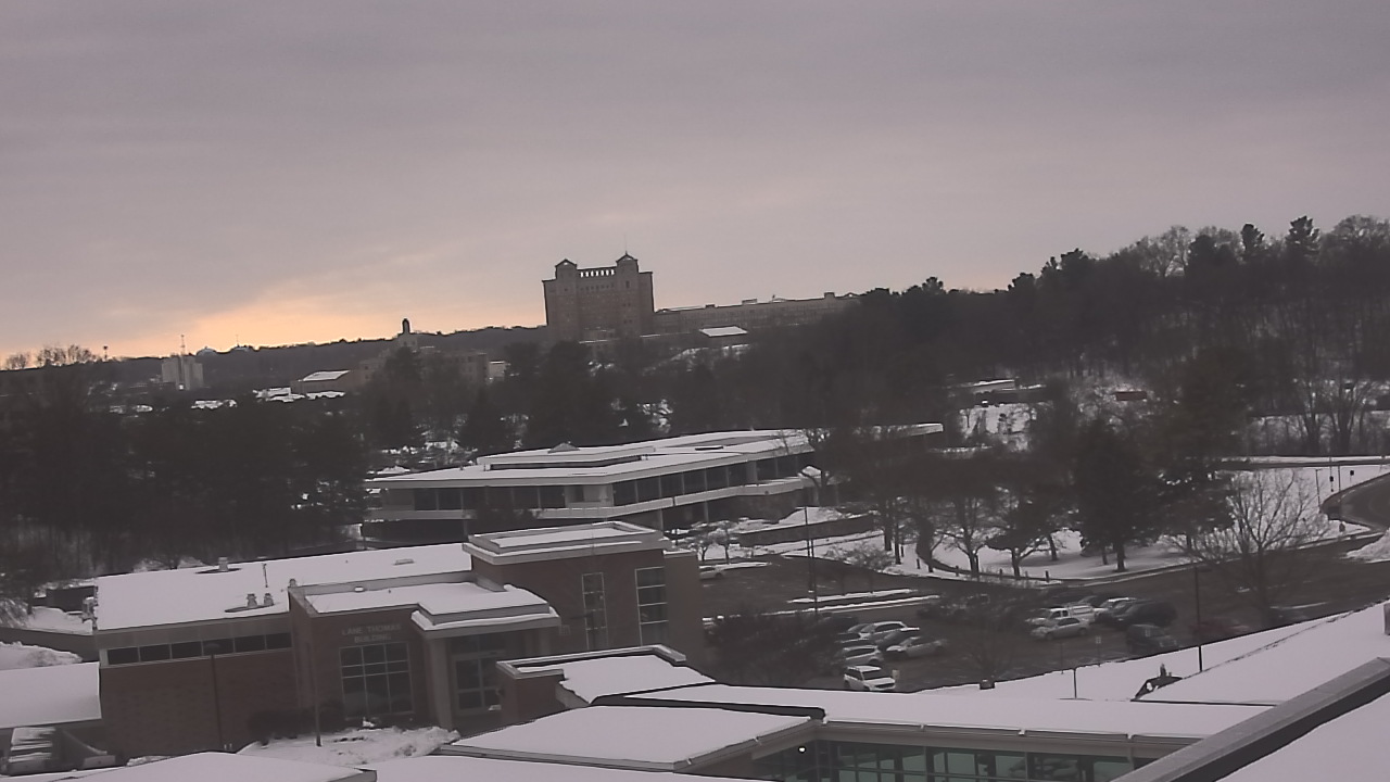 Thumbnail for current weather camera view from Kellogg Community College in Battle Creek, Michigan