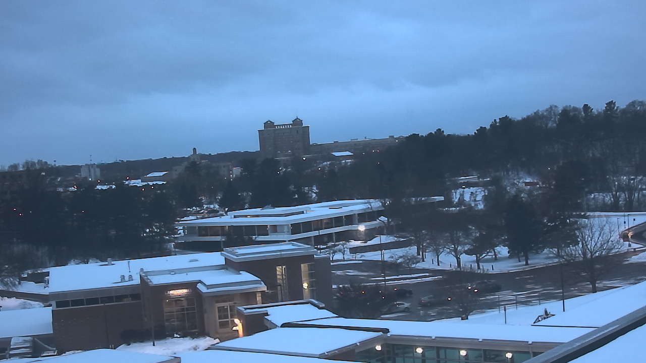 Thumbnail for current weather camera view from Kellogg Community College in Battle Creek, Michigan
