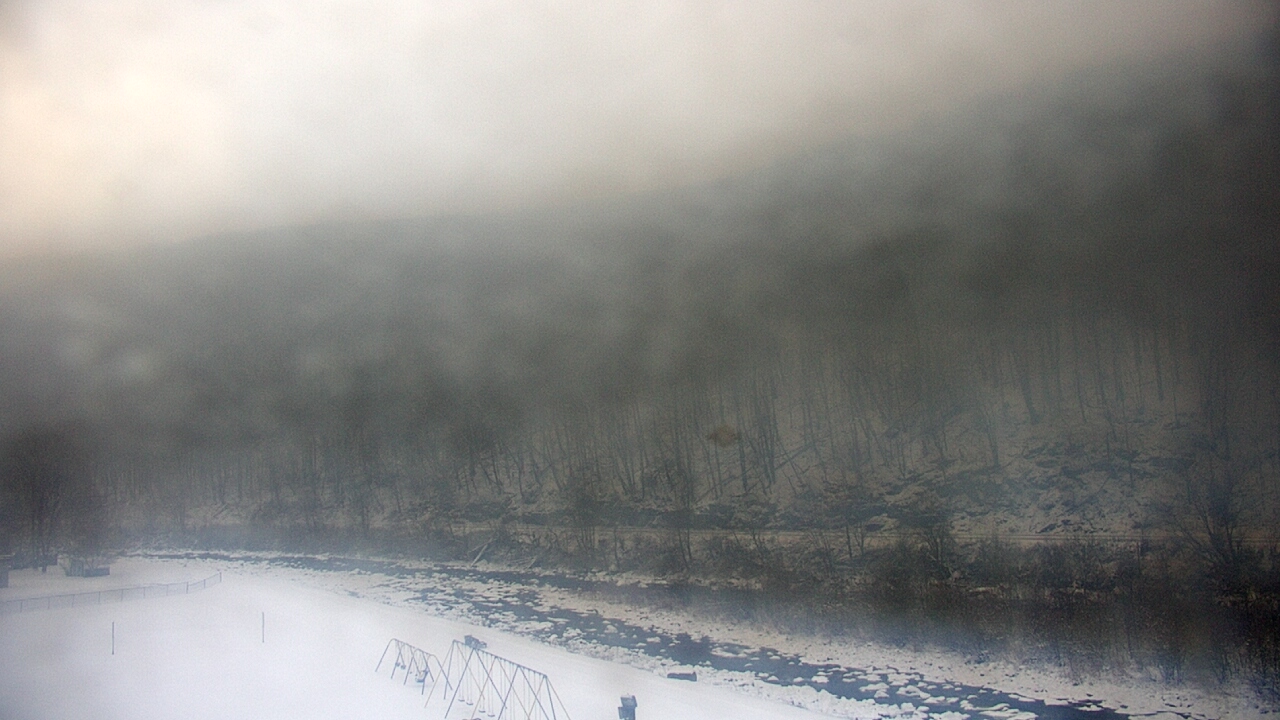 Thumbnail for current weather camera view from Garrett County EMA - Kitzmiller Head Start in Kitzmiller, Maryland