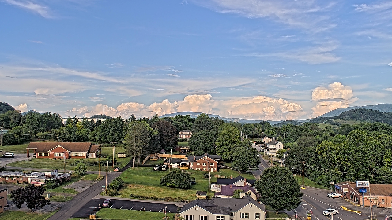 Thumbnail for current weather camera view from Russell County Courthouse in Lebanon, Virginia