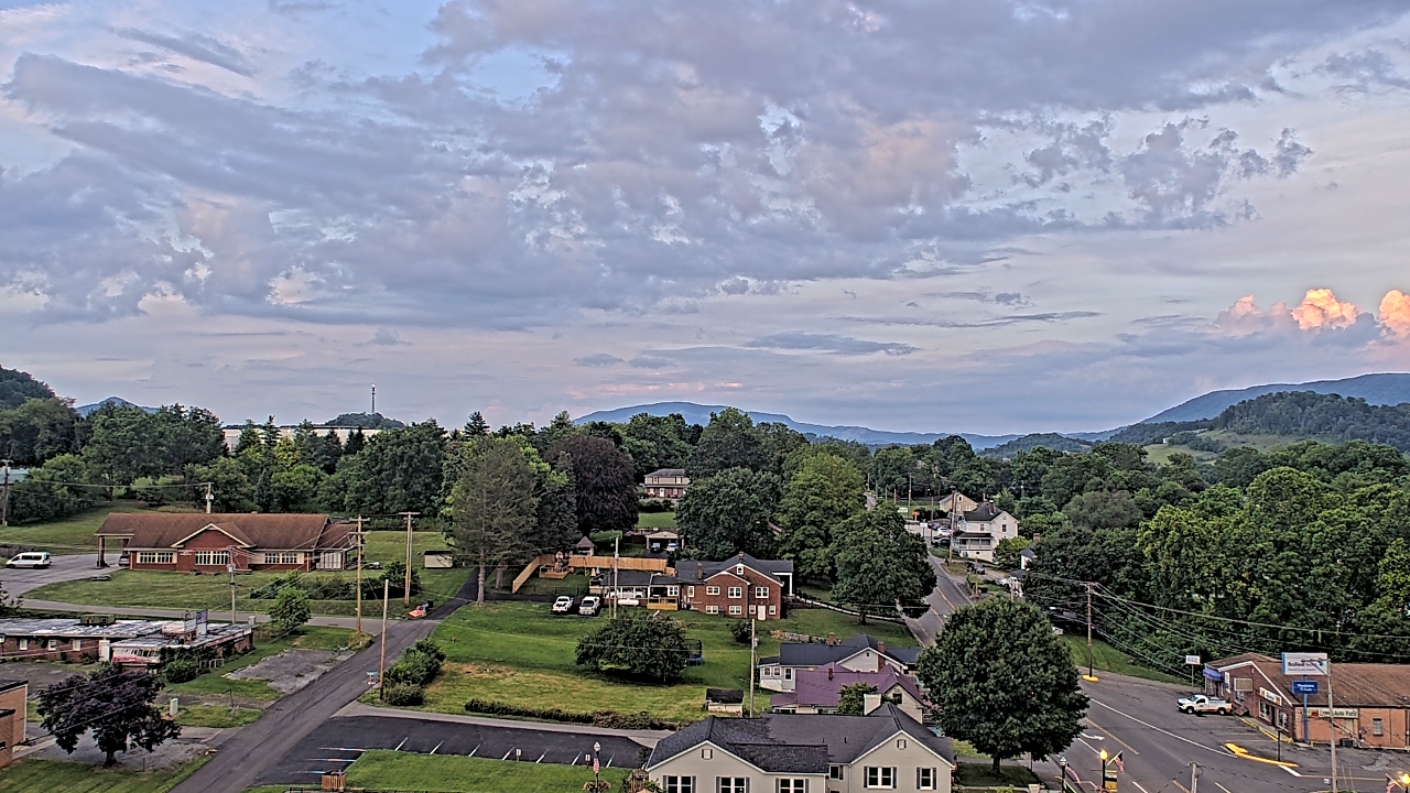 Thumbnail for current weather camera view from Russell County Courthouse in Lebanon, Virginia