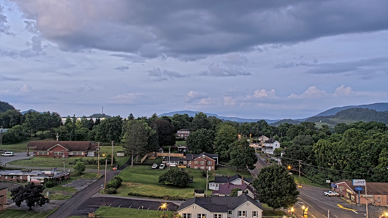 Thumbnail for current weather camera view from Russell County Courthouse in Lebanon, Virginia