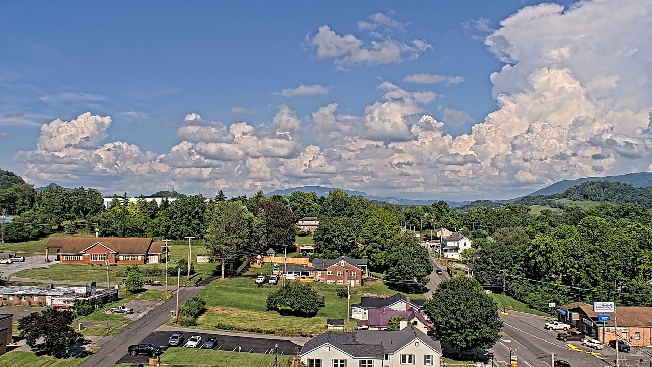Thumbnail for current weather camera view from Russell County Courthouse in Lebanon, Virginia
