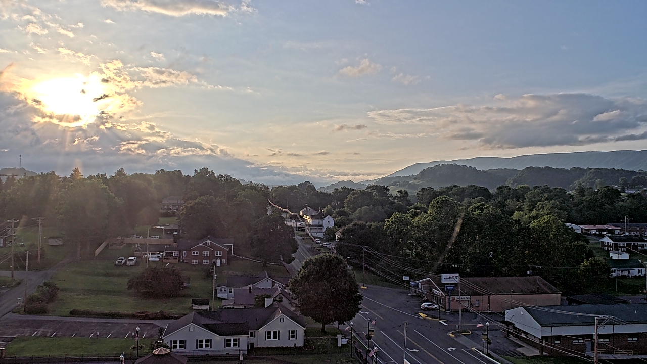 Thumbnail for current weather camera view from Russell County Courthouse in Lebanon, Virginia