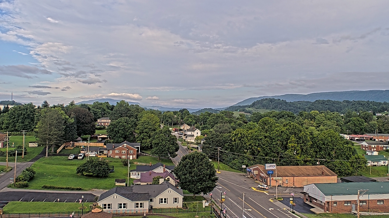 Thumbnail for current weather camera view from Russell County Courthouse in Lebanon, Virginia