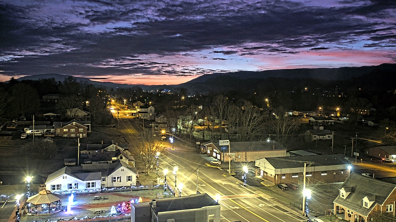 Thumbnail for current weather camera view from Russell County Courthouse in Lebanon, Virginia