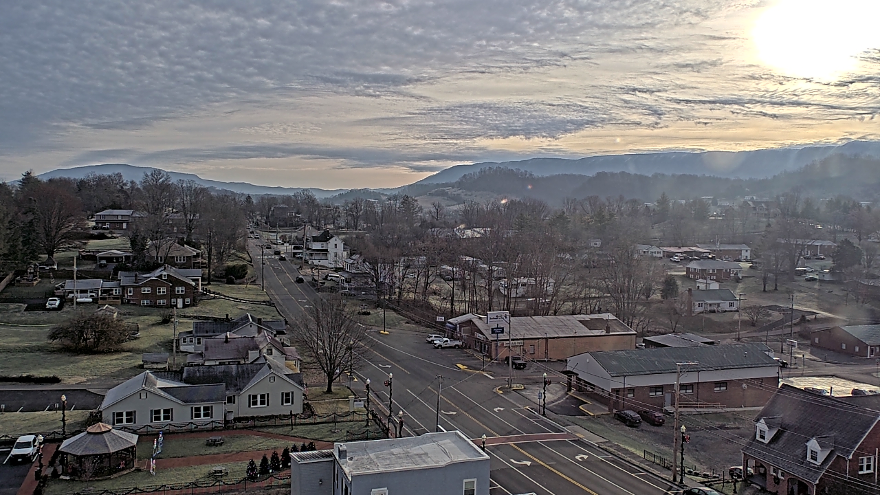 Thumbnail for current weather camera view from Russell County Courthouse in Lebanon, Virginia