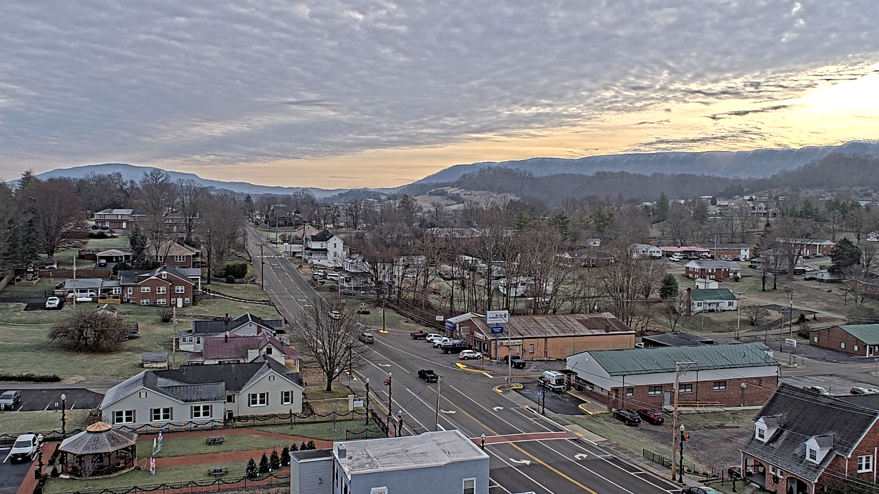 Thumbnail for current weather camera view from Russell County Courthouse in Lebanon, Virginia