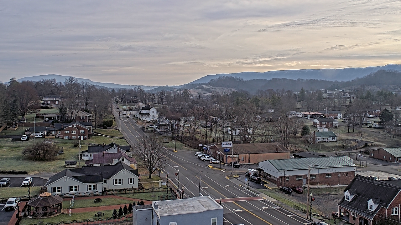 Thumbnail for current weather camera view from Russell County Courthouse in Lebanon, Virginia