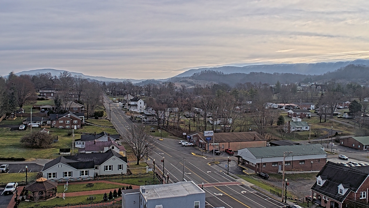 Thumbnail for current weather camera view from Russell County Courthouse in Lebanon, Virginia