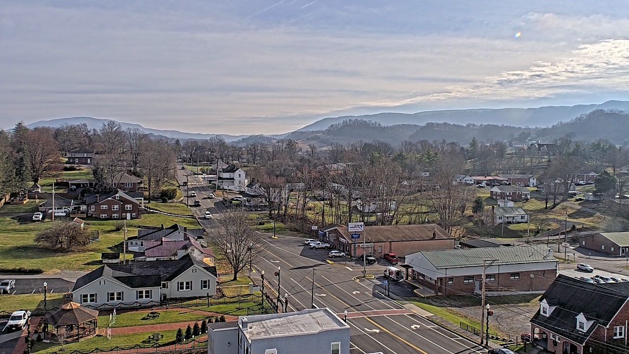 Thumbnail for current weather camera view from Russell County Courthouse in Lebanon, Virginia