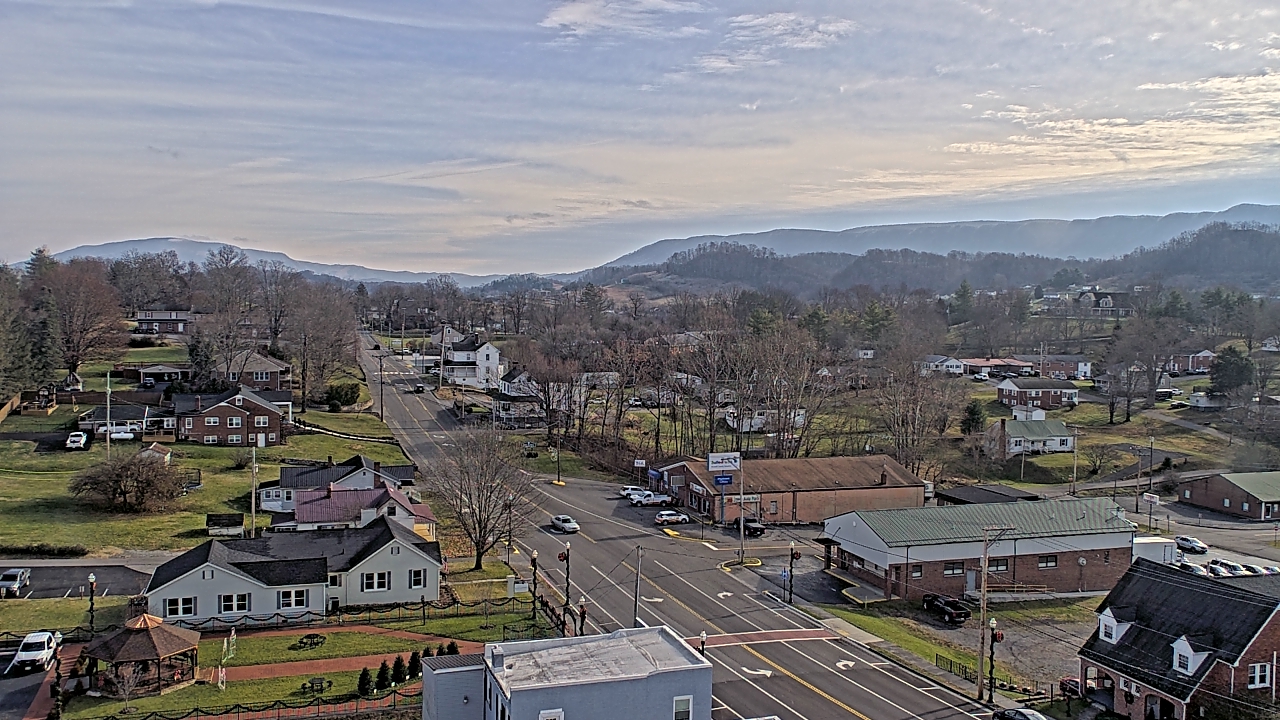 Thumbnail for current weather camera view from Russell County Courthouse in Lebanon, Virginia