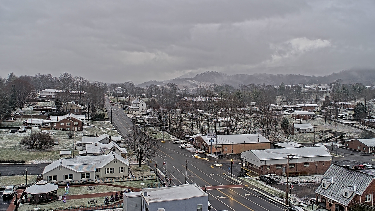 Thumbnail for current weather camera view from Russell County Courthouse in Lebanon, Virginia