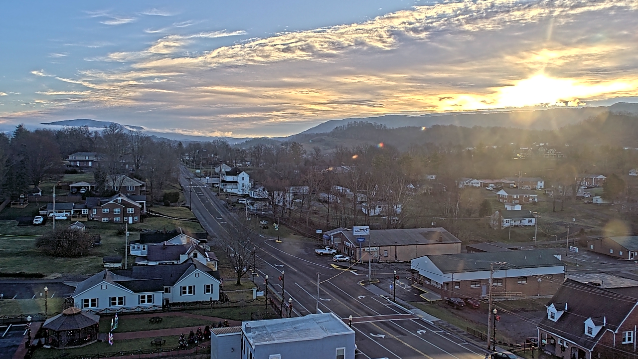 Thumbnail for current weather camera view from Russell County Courthouse in Lebanon, Virginia