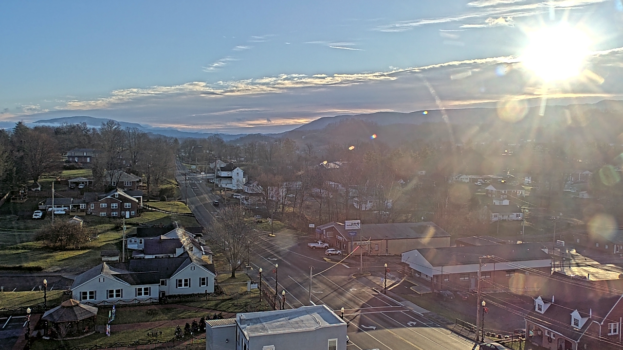 Thumbnail for current weather camera view from Russell County Courthouse in Lebanon, Virginia