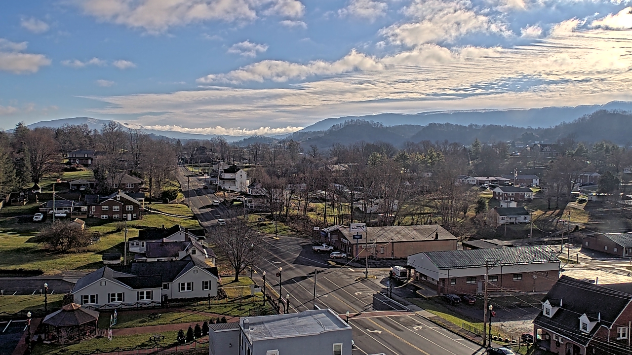 Thumbnail for current weather camera view from Russell County Courthouse in Lebanon, Virginia