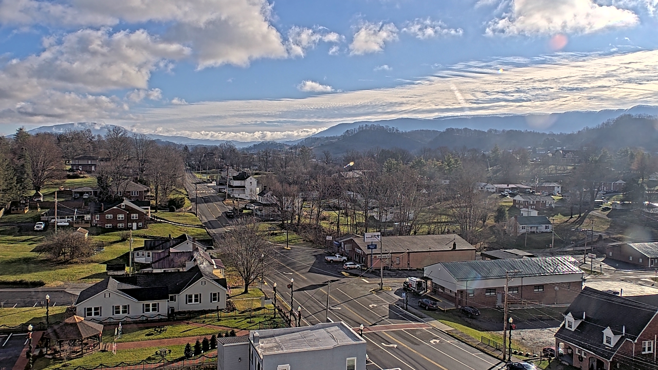 Thumbnail for current weather camera view from Russell County Courthouse in Lebanon, Virginia