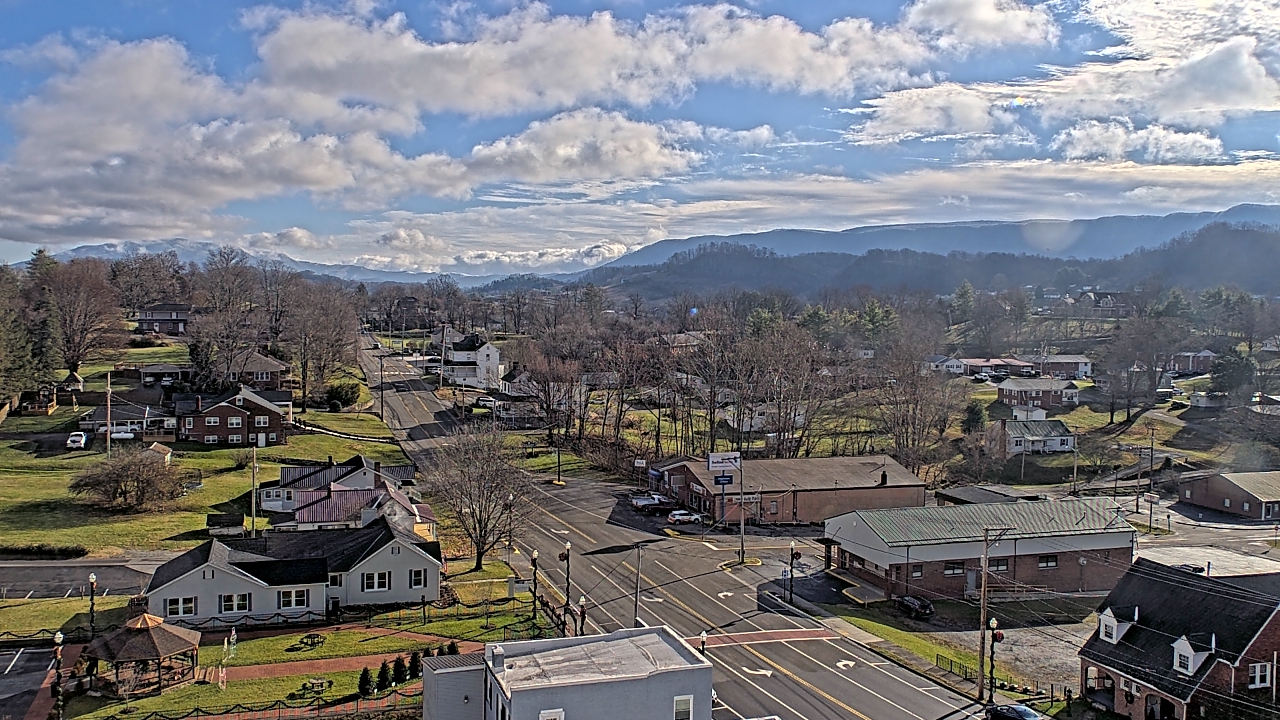 Thumbnail for current weather camera view from Russell County Courthouse in Lebanon, Virginia