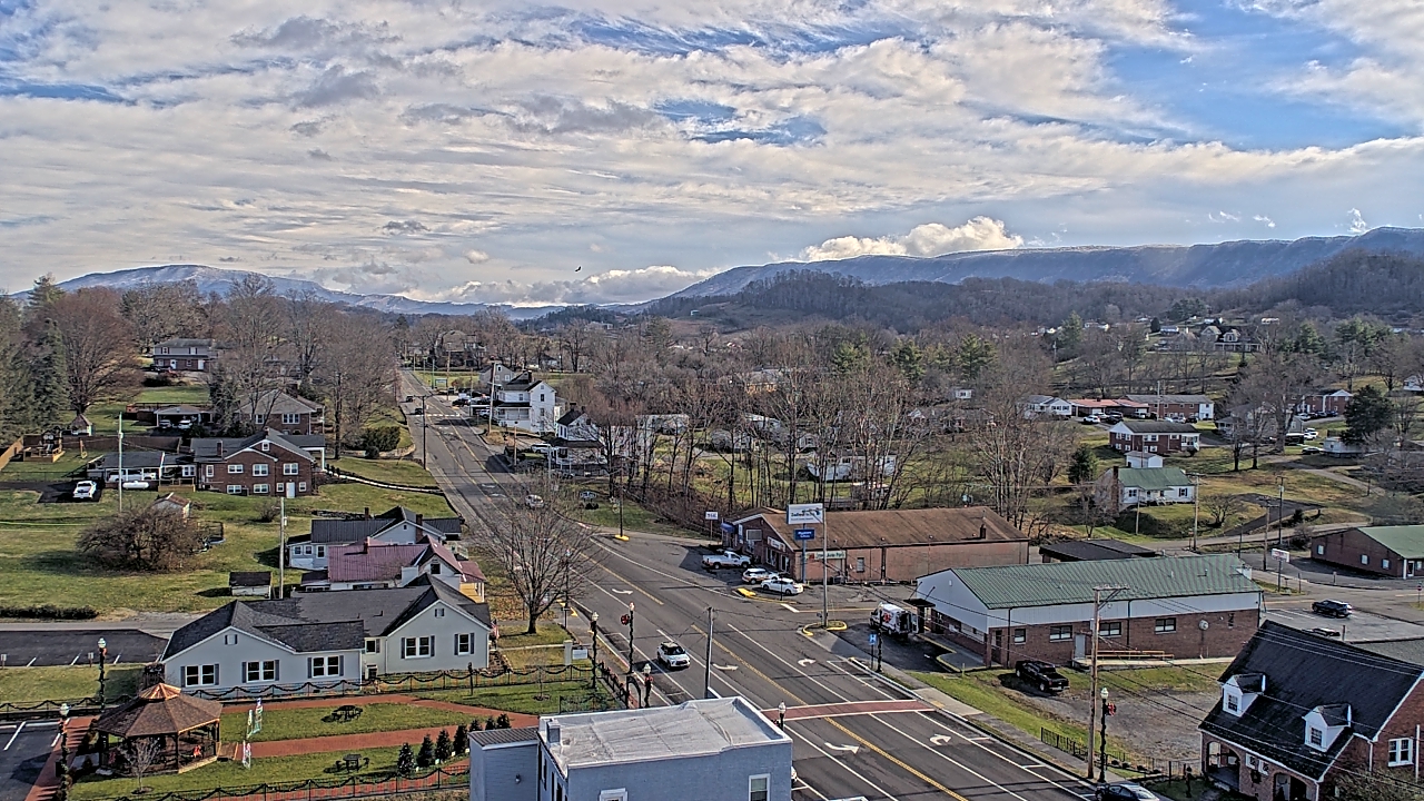Thumbnail for current weather camera view from Russell County Courthouse in Lebanon, Virginia