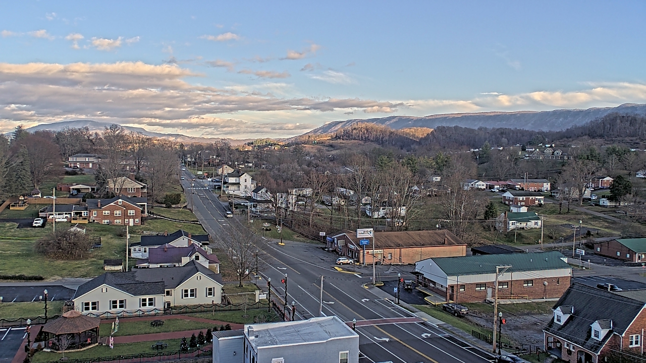 Thumbnail for current weather camera view from Russell County Courthouse in Lebanon, Virginia