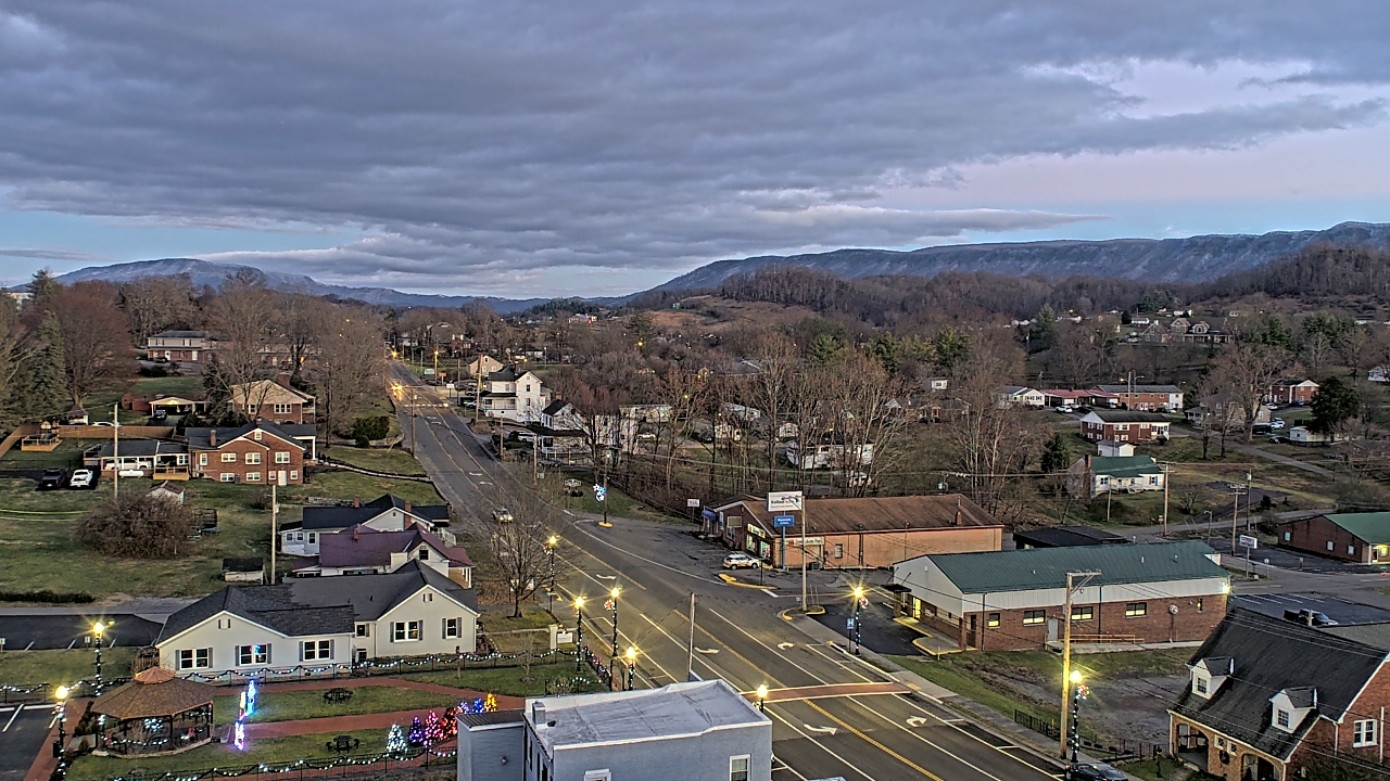 Thumbnail for current weather camera view from Russell County Courthouse in Lebanon, Virginia