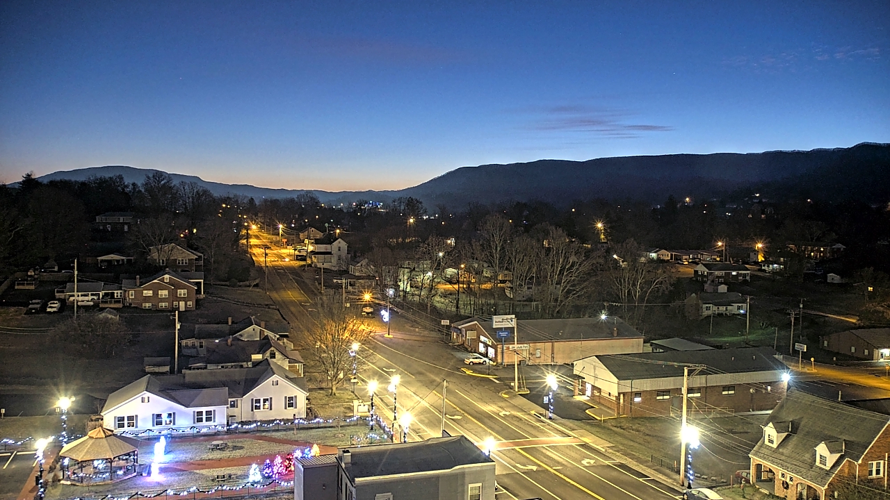 Thumbnail for current weather camera view from Russell County Courthouse in Lebanon, Virginia