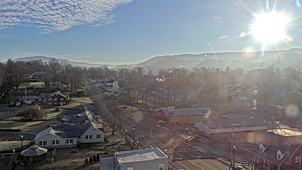 Thumbnail for current weather camera view from Russell County Courthouse in Lebanon, Virginia