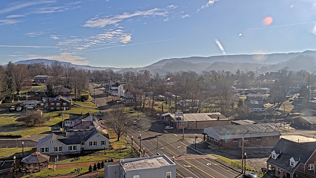 Thumbnail for current weather camera view from Russell County Courthouse in Lebanon, Virginia