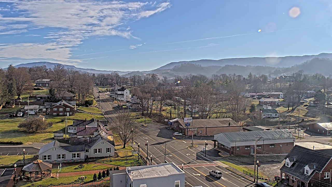 Thumbnail for current weather camera view from Russell County Courthouse in Lebanon, Virginia