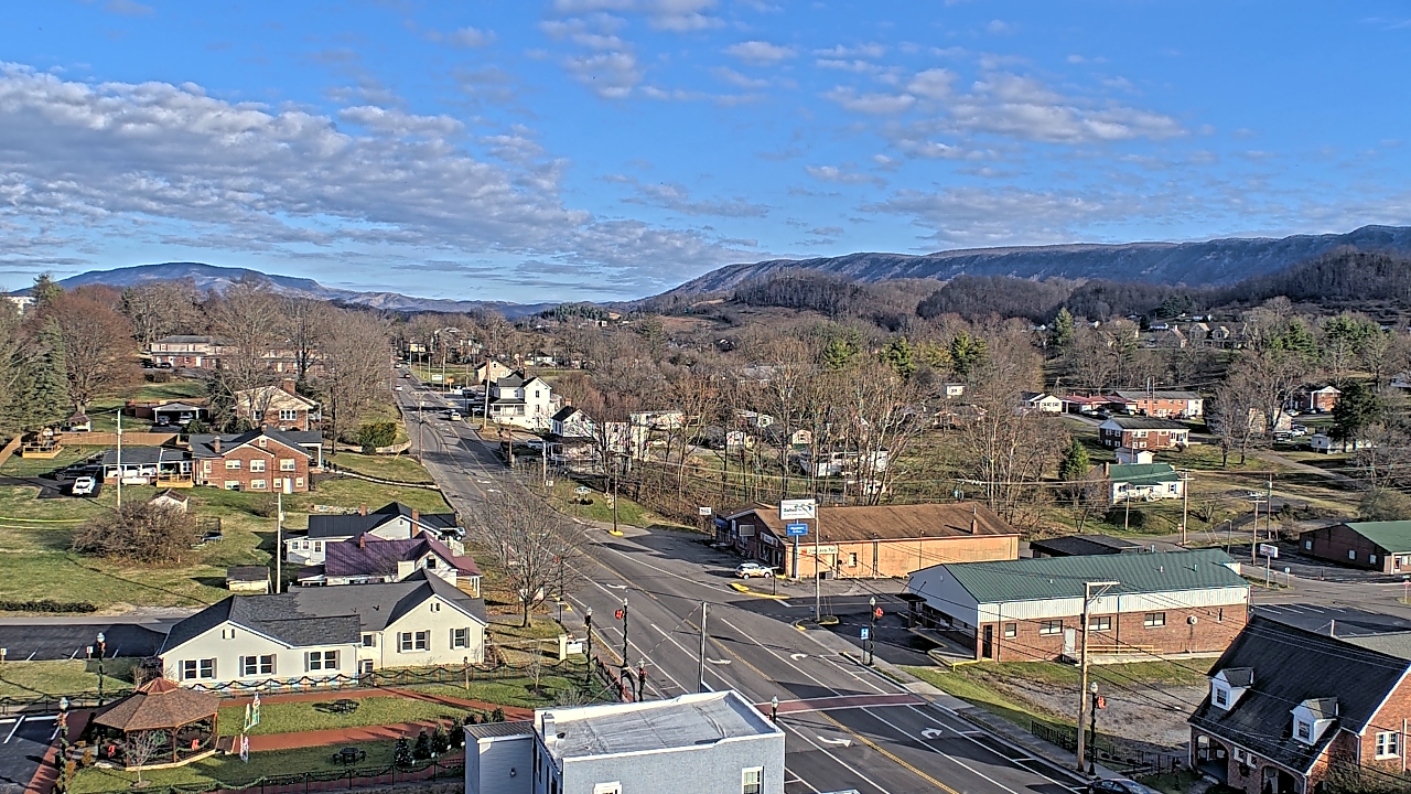 Thumbnail for current weather camera view from Russell County Courthouse in Lebanon, Virginia