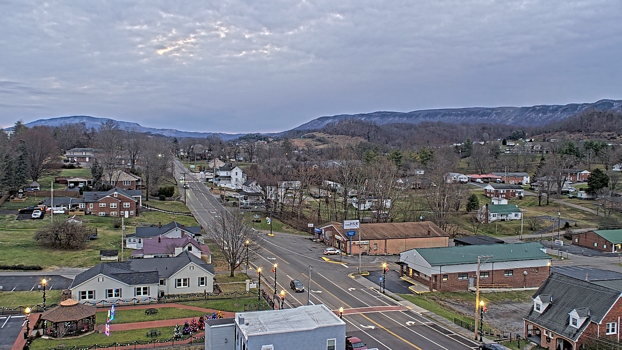 Thumbnail for current weather camera view from Russell County Courthouse in Lebanon, Virginia